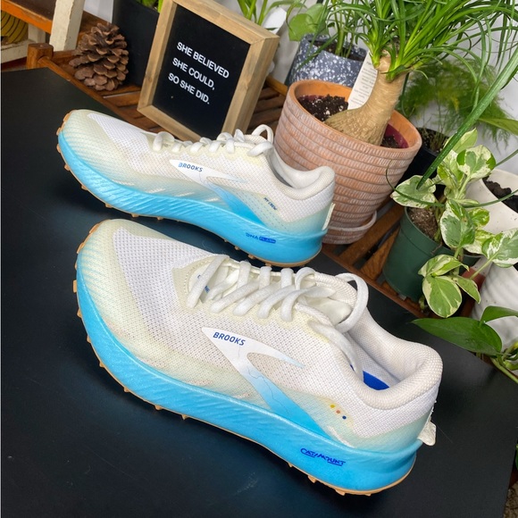 Brooks Catamount White / Iced Aqua / Blue - Picture 5 of 8